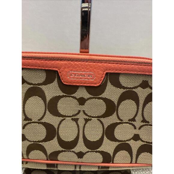 Coach Signature C Logo Wristlet Brown Tan Peach Leather W/ COA - Picture 2 of 9